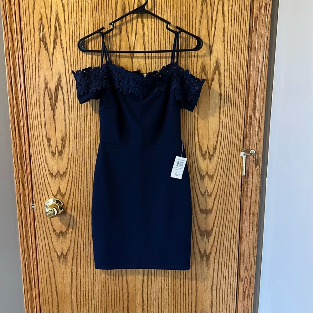 Dillards B Darlin Tight Dress. Navy size 5/6. New with tags.